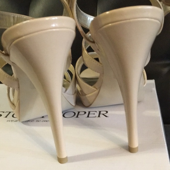 Boston Proper Women’s strappy stiletto sandals. - Picture 8 of 12